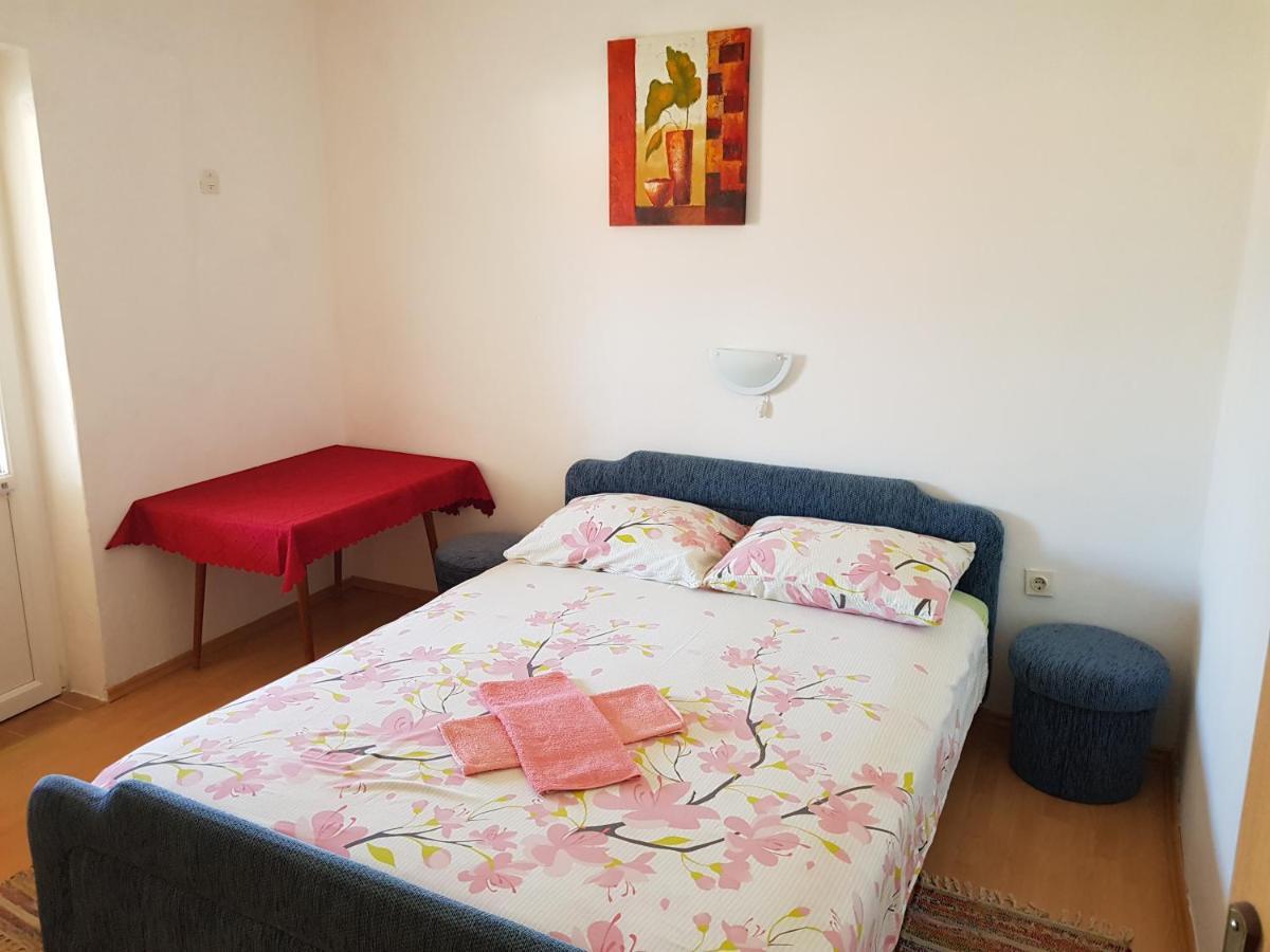 Apartments Nikol 洛帕 外观 照片