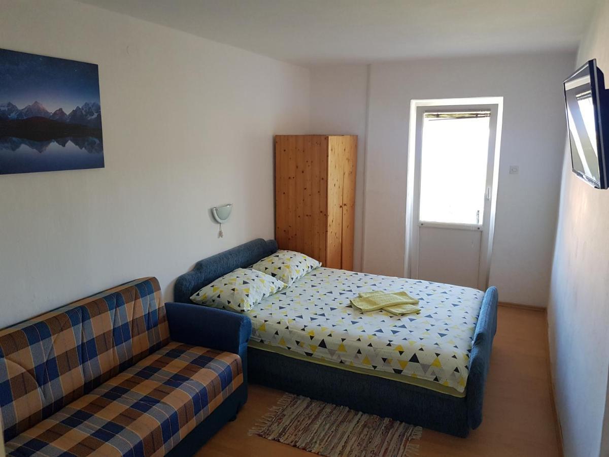 Apartments Nikol 洛帕 外观 照片